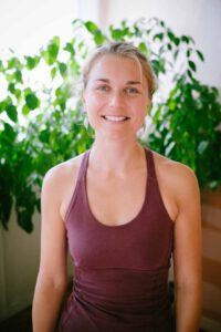 photo portrait d'une prof de yoga